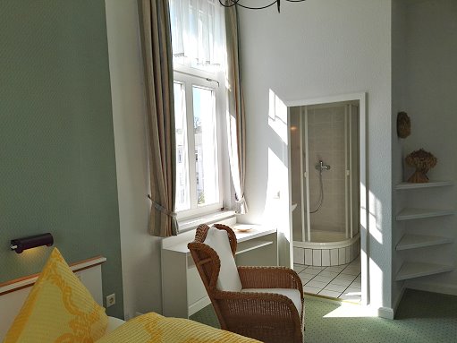 Zimmer 9